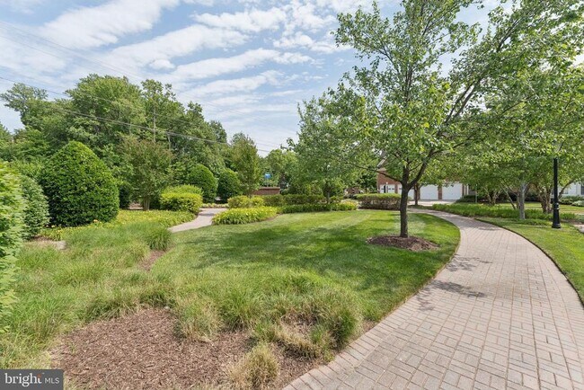 Building Photo - 12810 Falcon Wood Pl