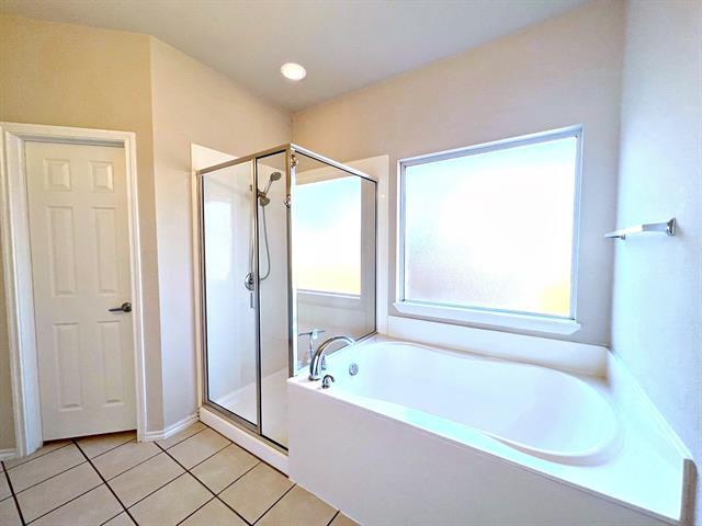 Building Photo - 2128 Carlotta Dr