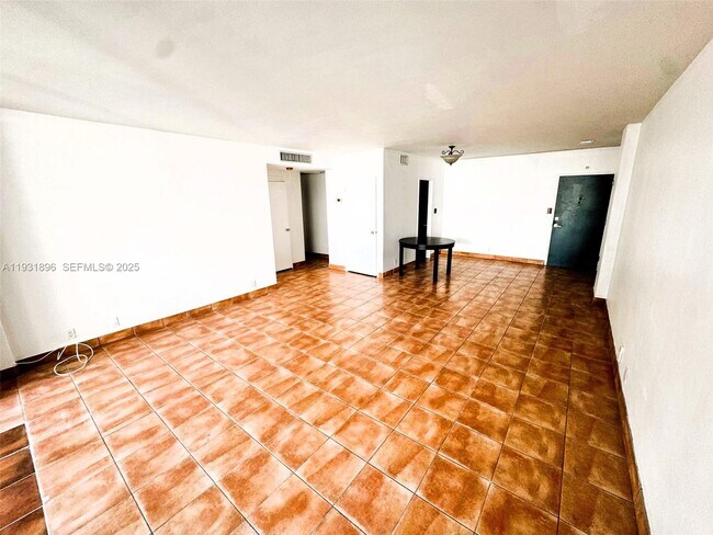 Building Photo - 3301 NE 5th Ave