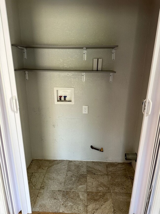 Building Photo - 204 Emerson Ave