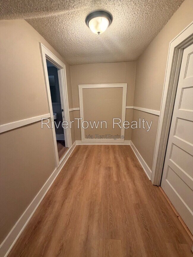 Building Photo - 1229 Faxon Ave