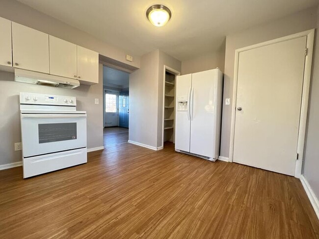 Building Photo - 2990 1/2 8th Street