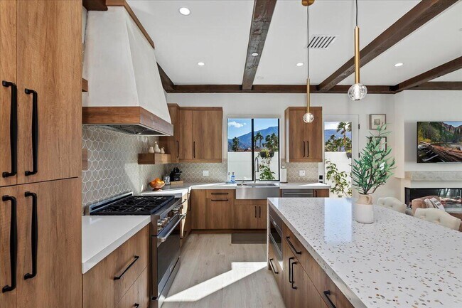 Building Photo - 51120 Avenida Navarro