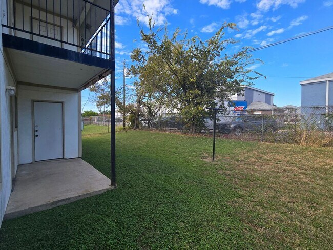 Building Photo - SECTION 8/HUD - WATER INCLUDED - COMING SOON!