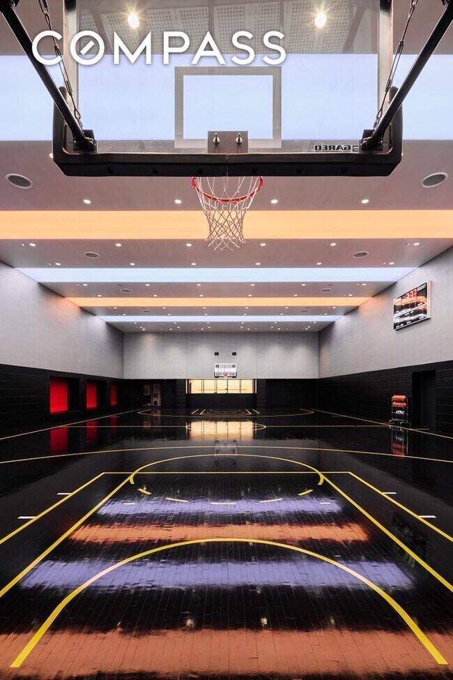 Building Photo - 252 South St