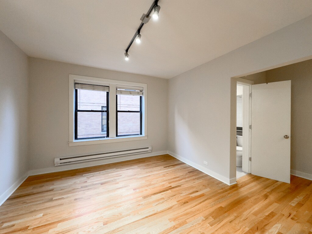 Building Photo - 2424 N Kedzie Blvd