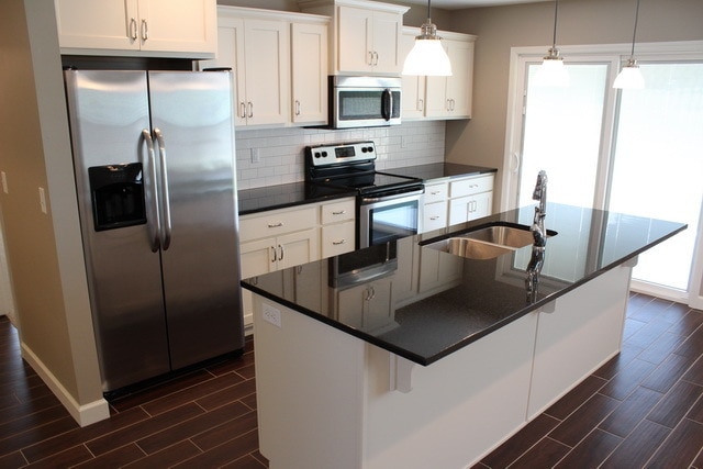 Building Photo - Beautiful 3 Bedroom, 2 Bath home for rent, short drive to Ft. Riley!