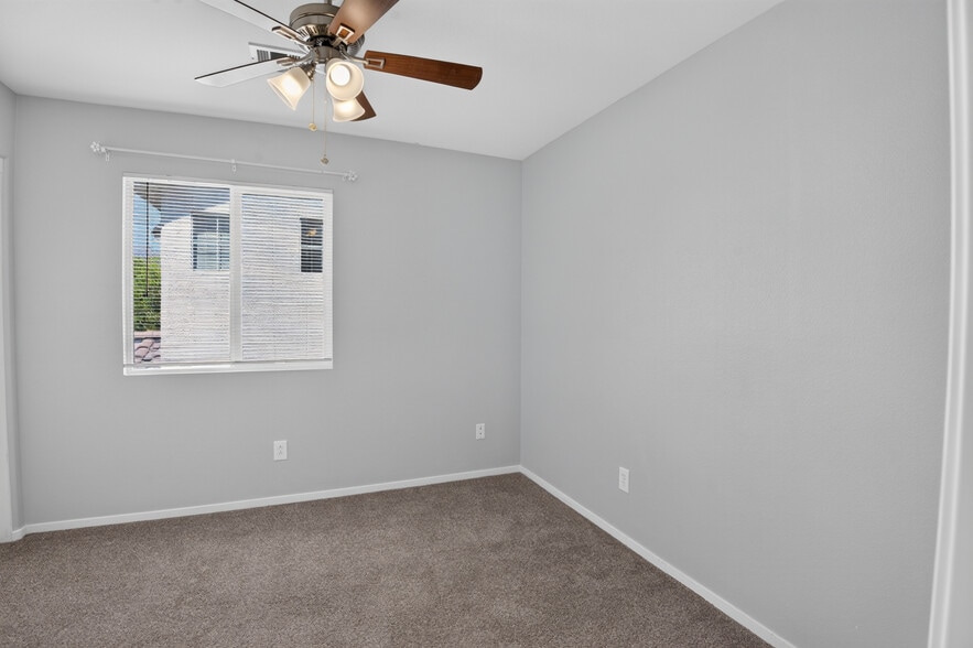Building Photo - 10648 Bandera Mountain Ln