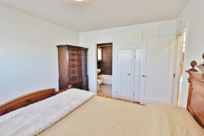 Building Photo - 7328 VISTA DEL MAR Ln
