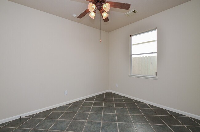 Building Photo - 20127 Jasper Oaks Dr