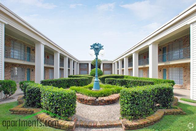 Courtyard - Lantern Village