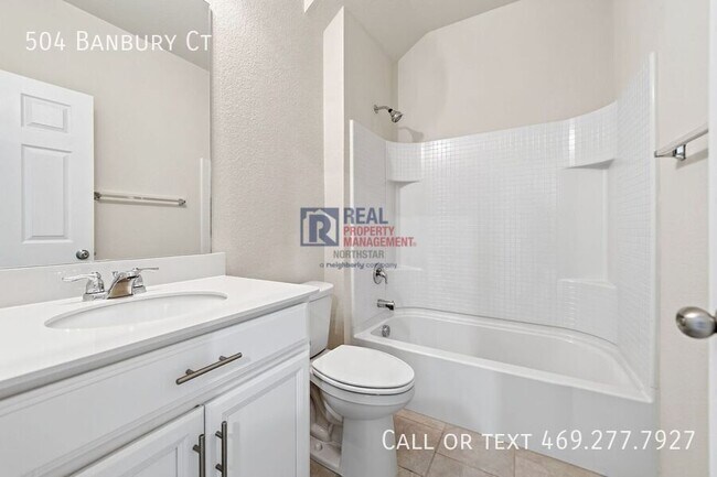 Building Photo - 504 Banbury Ct