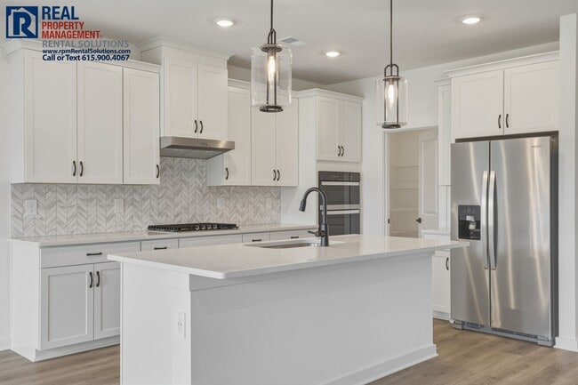 Building Photo - BRAND NEW luxury 5BD 4BA home w/ neighborhood pool! Triple Rockvale Schools! Internet included!
