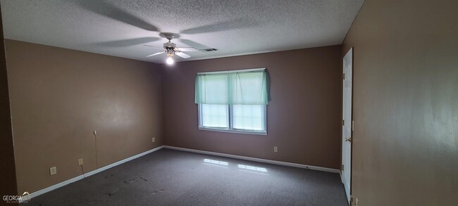 Building Photo - 4353 Barrington Pl