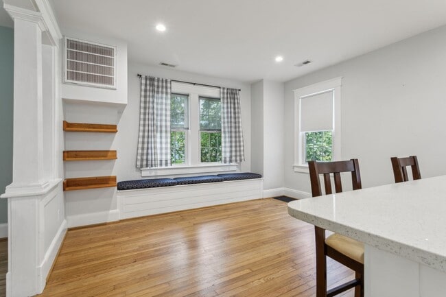 Building Photo - 1734 Hancock Ave