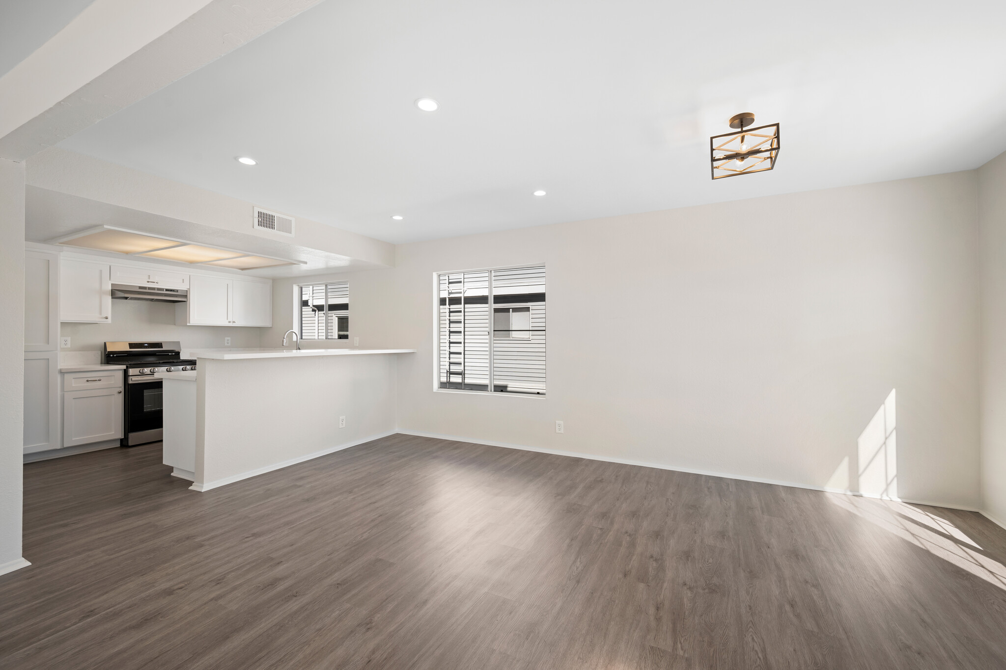 Building Photo - 1030 Ruberta Ave