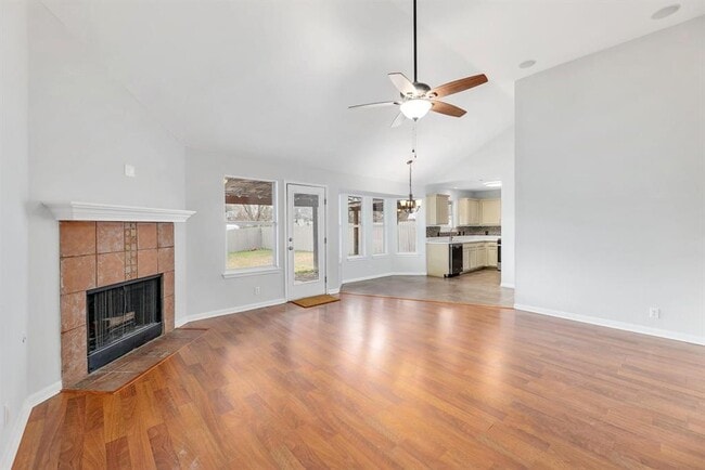 Building Photo - 214 Crystal Knoll Blvd
