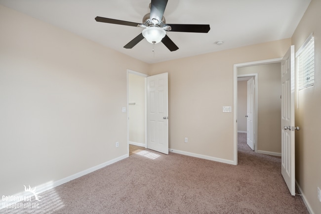 Building Photo - Charming Two-Story 3Bdm 2.5Ba Home in North Las Vegas!