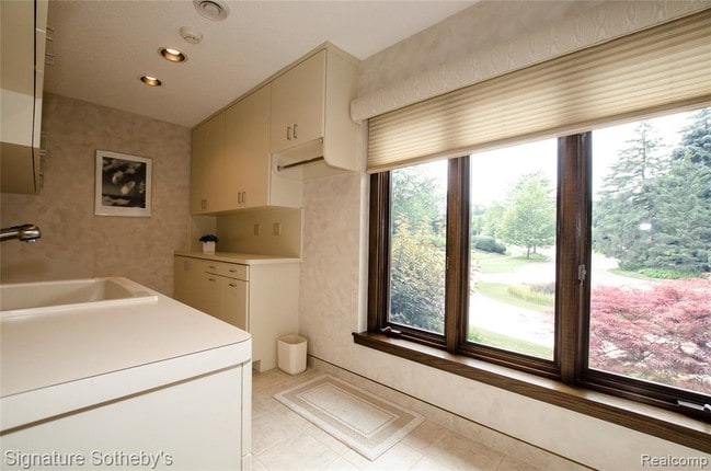 Building Photo - 2103 Pippin Ct