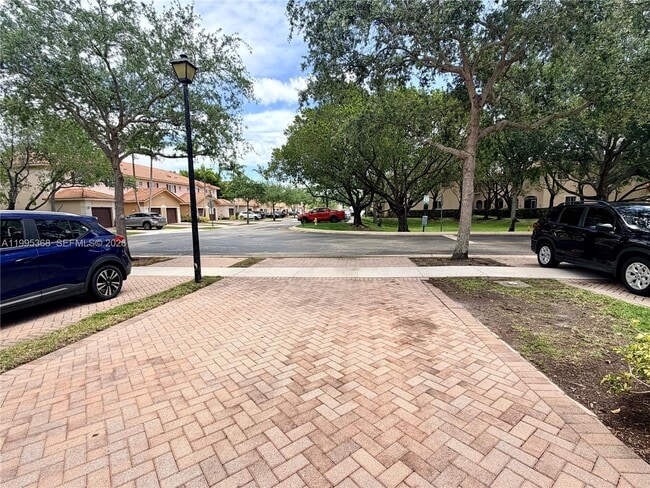 Building Photo - 5747 Isles Cir