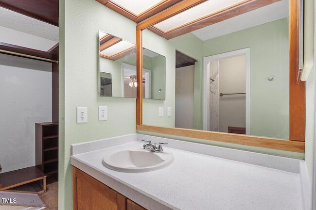 Building Photo - 7820 Falcon Rest Cir