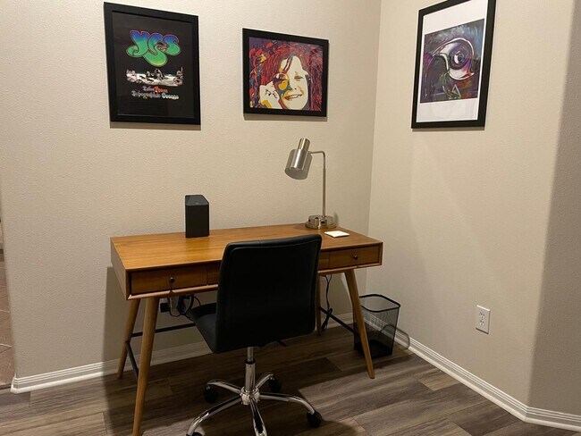 Building Photo - 31 W Spindle Tree Cir