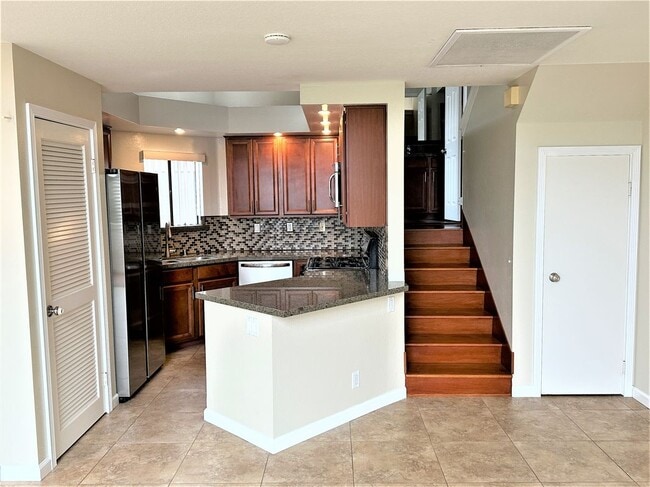 Building Photo - 5032 Dorado Dr