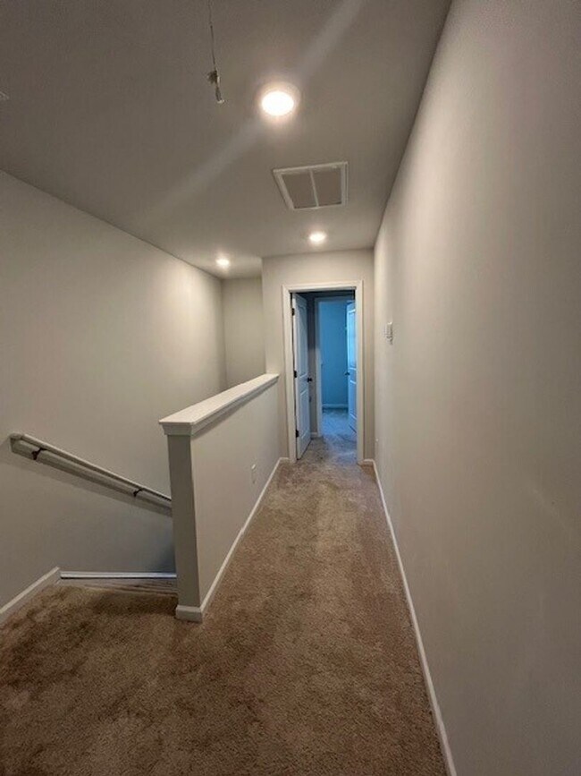 Building Photo - B6760 ( tenant break lease 5/12/26)