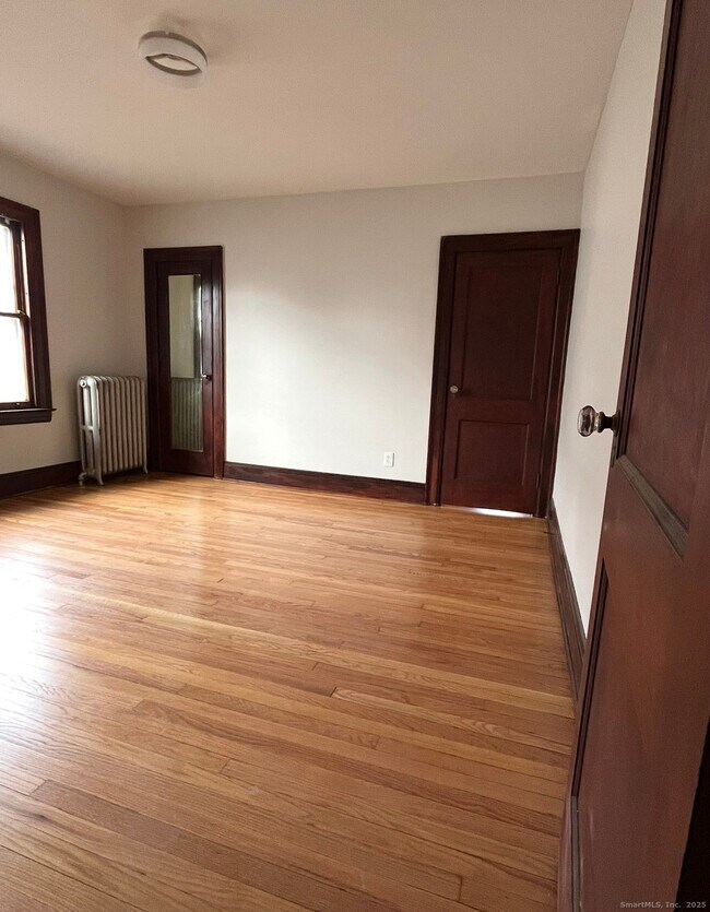 Building Photo - 267 Grandview Terrace