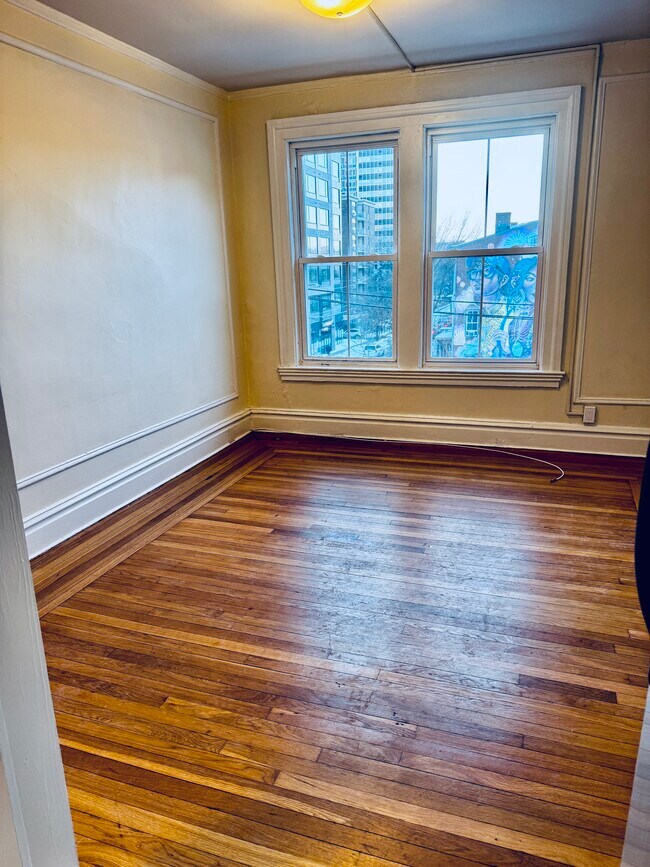 Building Photo - 25 High St