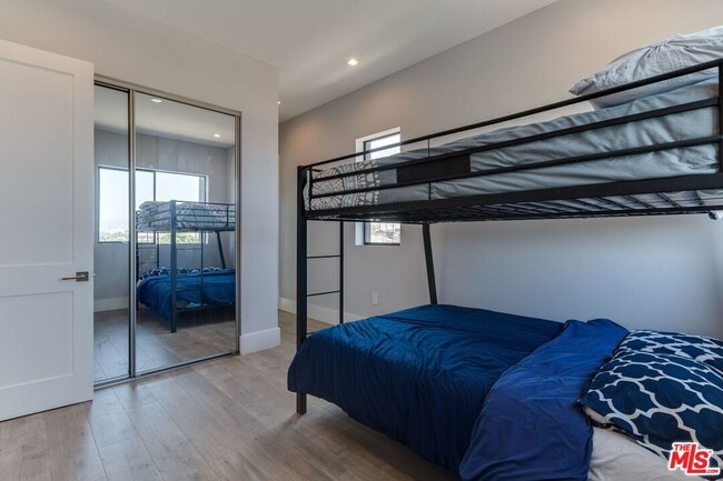 Building Photo - 4826 Pickford St