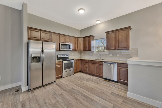 Building Photo - 2204 Quivira Cir