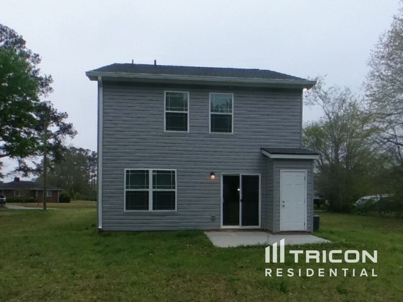 Building Photo - 2619 Mckinley Dr