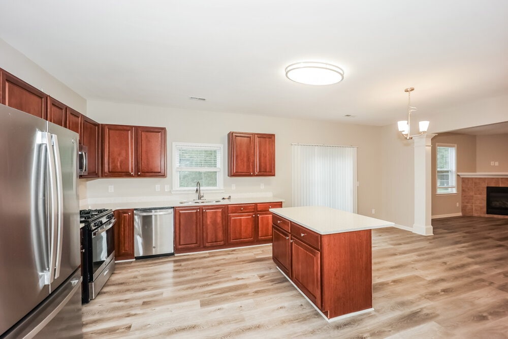 Building Photo - 8949 Crest View Cir