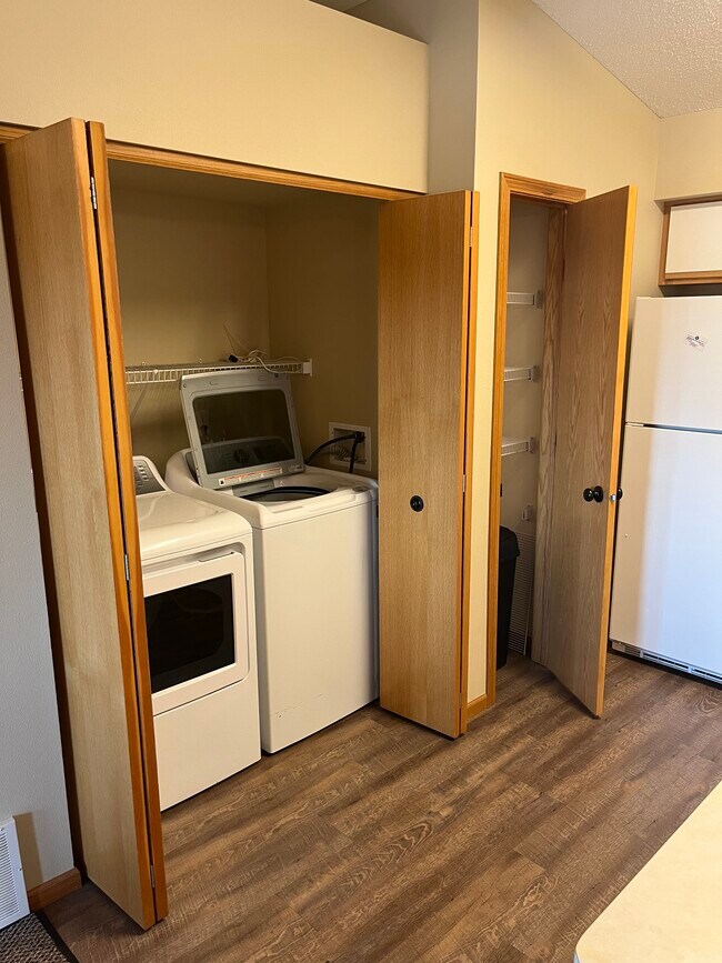 Building Photo - 2743 Triple Crown Ln