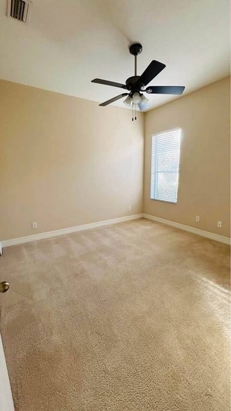 Building Photo - Heritage Point D Heritage Point Drive Unit 20002