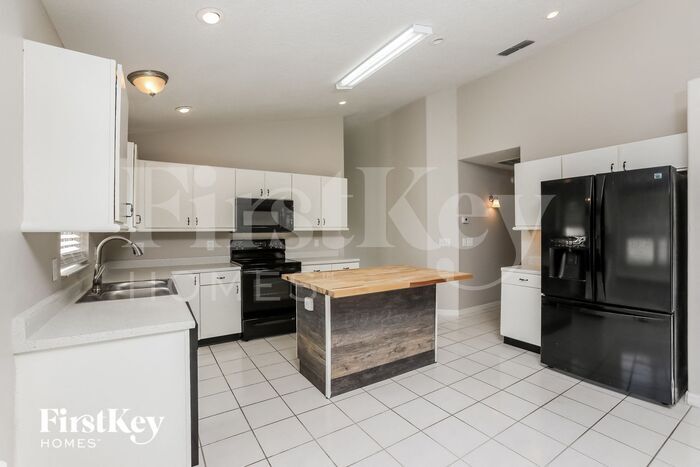 Building Photo - 1597 Crawford Dr