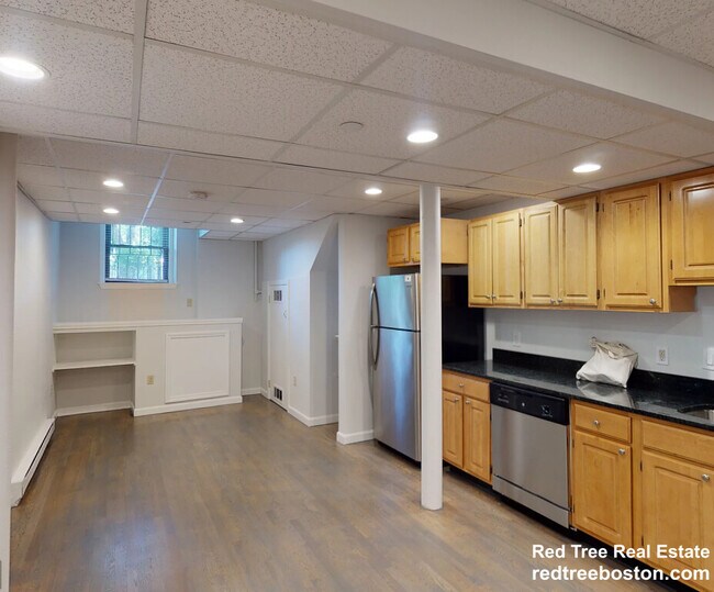 Building Photo - 85 Park Dr