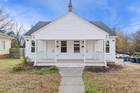 Building Photo - Remodeled 2 Bed & 1 Bath Home in Downtown Durham with Fenced yard!