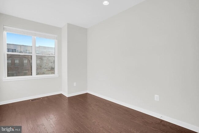 Building Photo - 22954 Sullivans Cove Sq