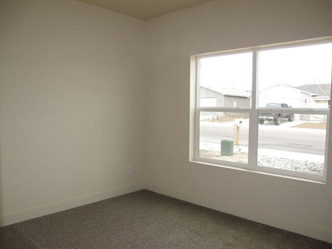 Building Photo - 431 San Juan St