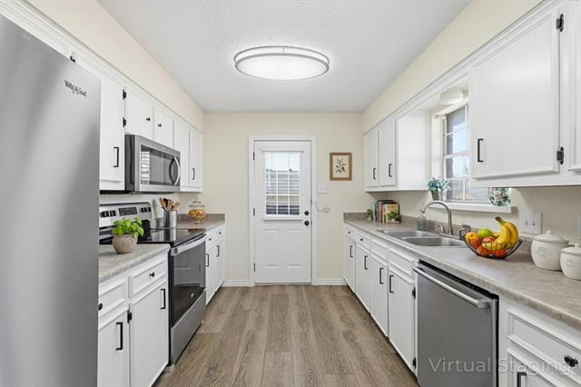 Building Photo - 2145 Willow Pl