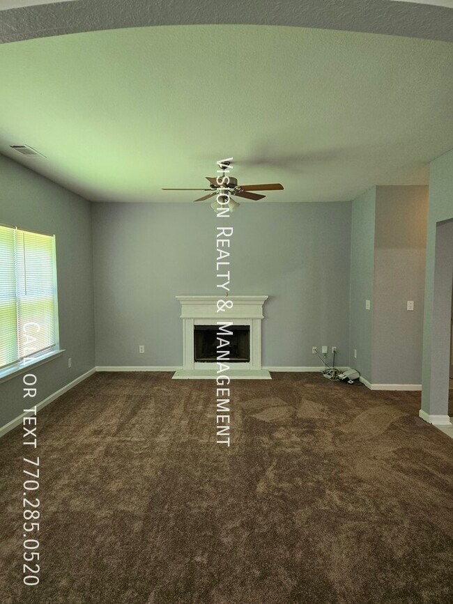Building Photo - 4447 Ravenwood Dr