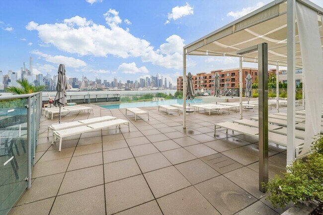 Building Photo - 9 Ave at Port Imperial