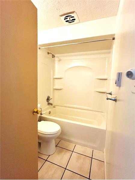 Building Photo - 301 Martin Ave