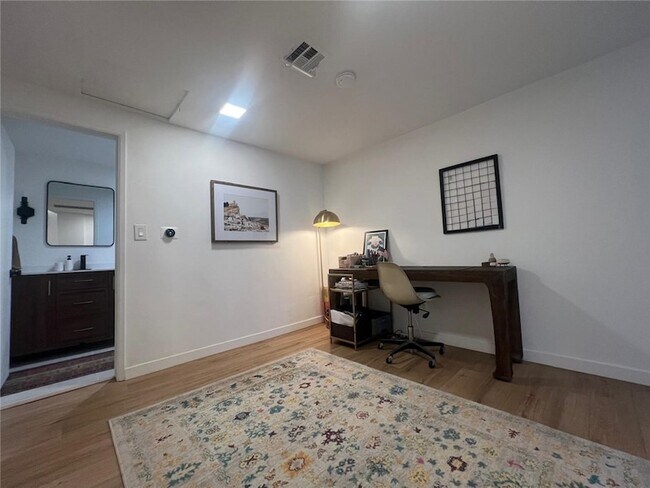 Building Photo - 740 W Huntington Dr