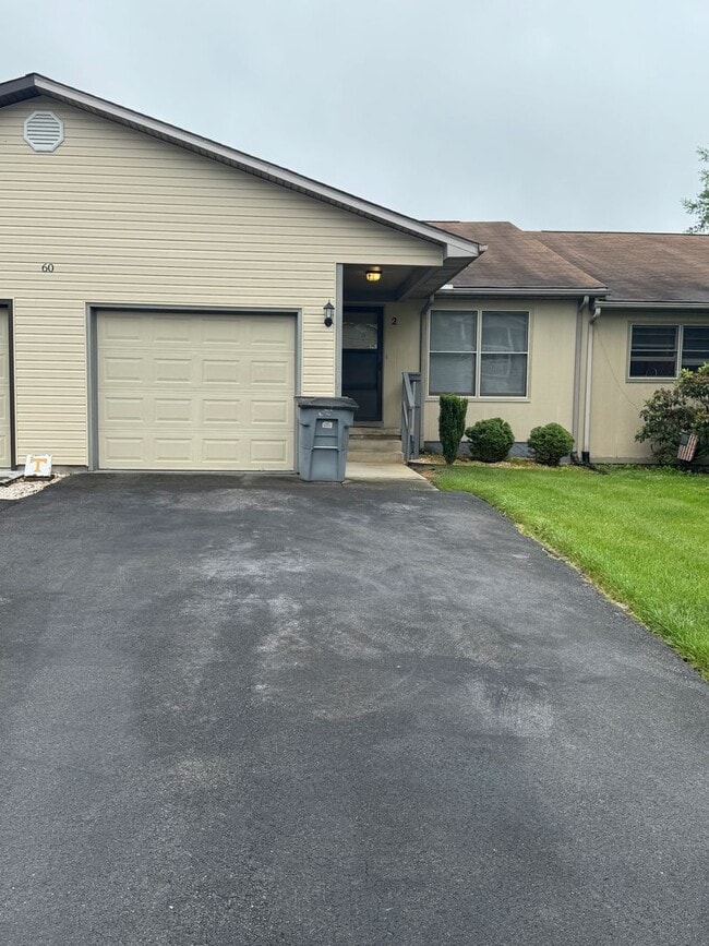 Primary Photo - One level condo in Hunter Hills