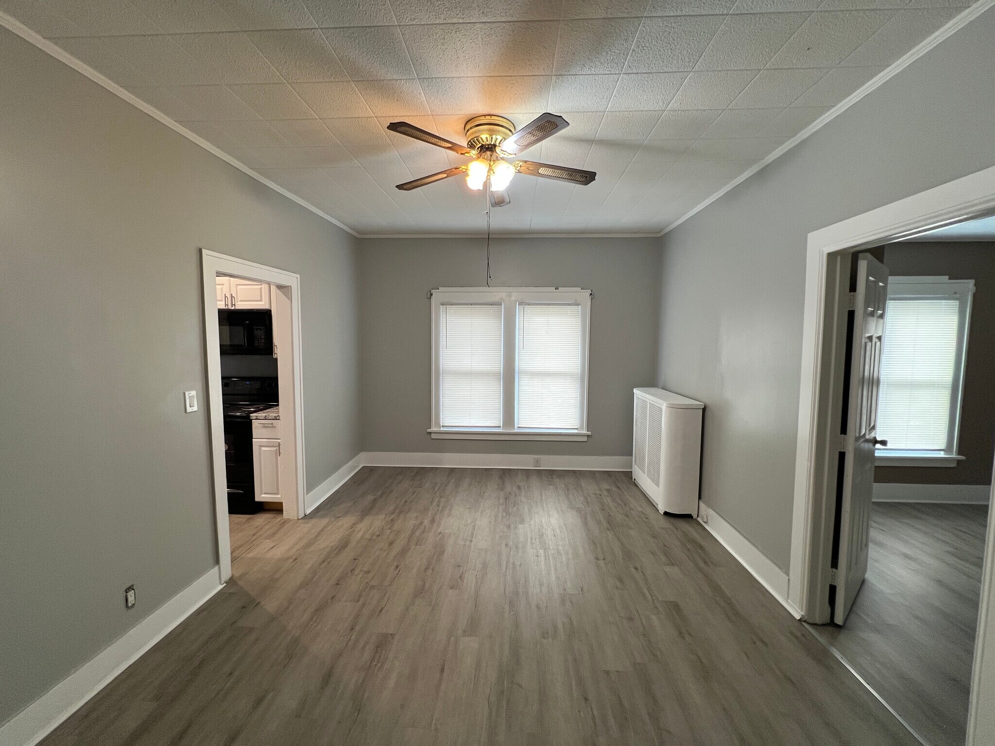 Living Room - 15 Brewer St