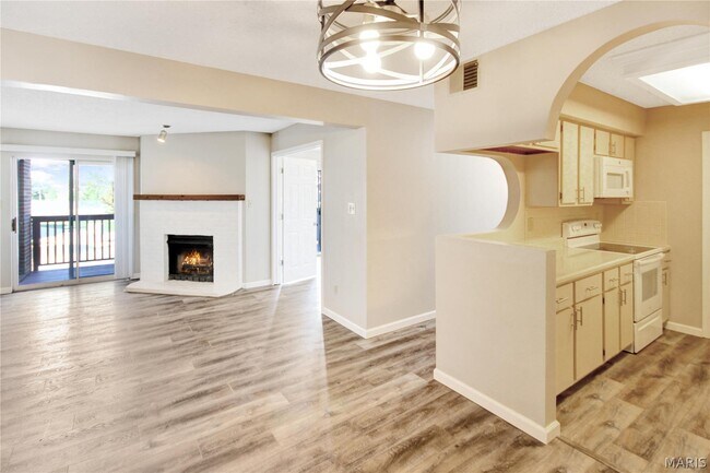 Building Photo - 121 Shirley Ridge Dr