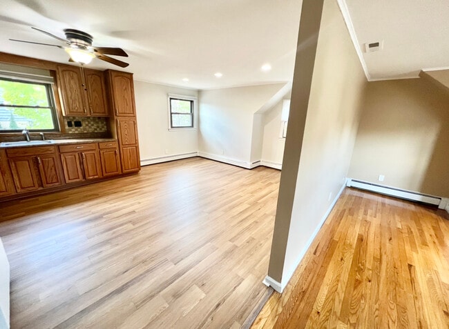 Building Photo - 1 Gerry St